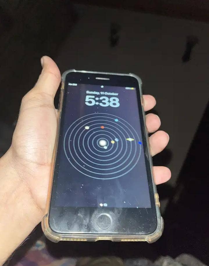 Apple iPhone 8 Plus 1