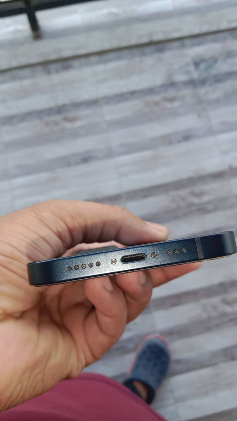 Apple iPhone 13 1
