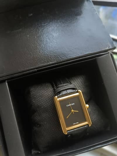 Vintage Style Gold & Black Rectangular Wrist Watch – Classic Design
