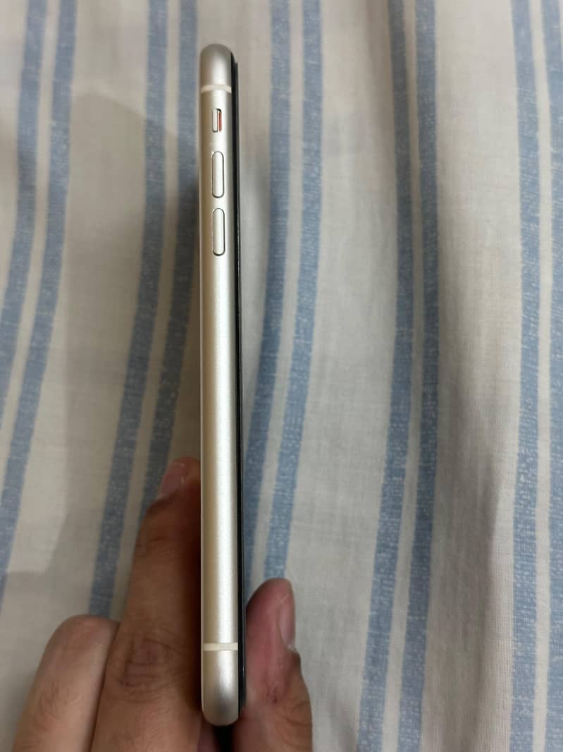 Apple iPhone 11 2
