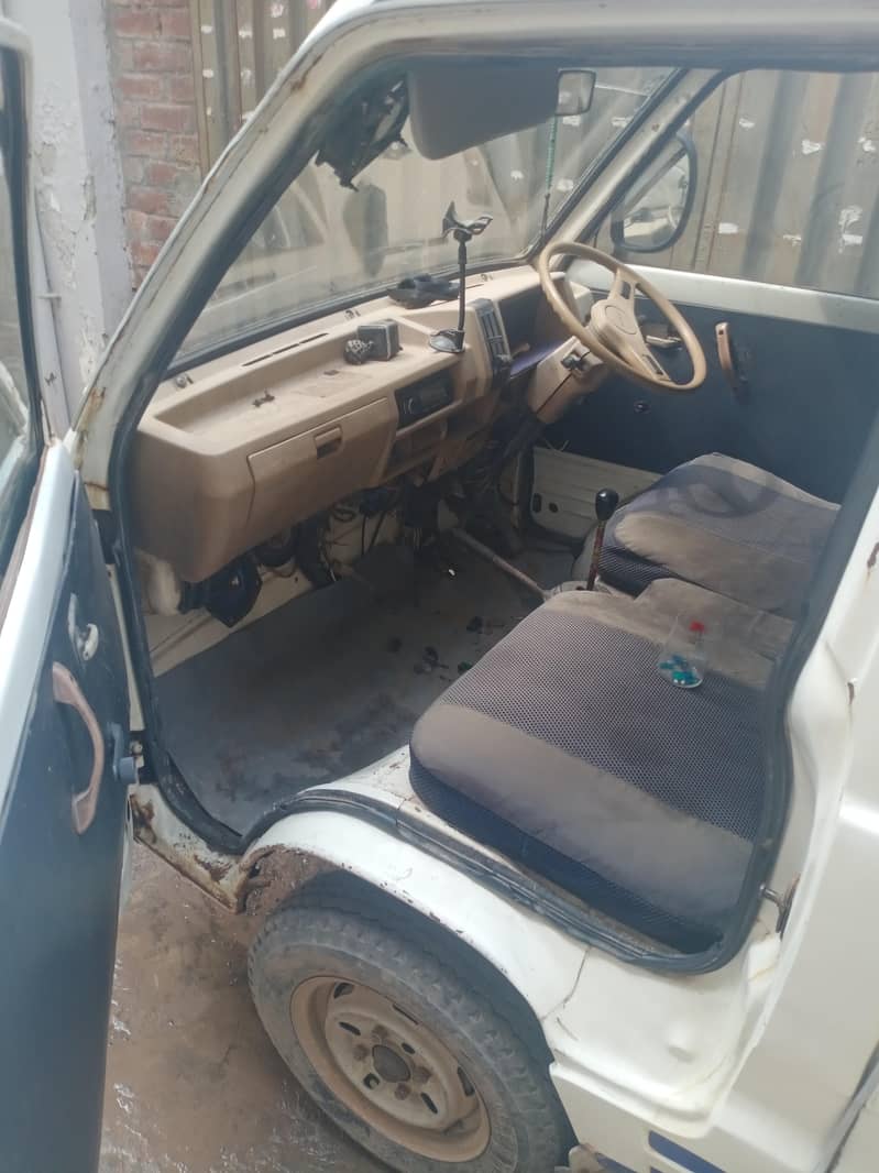 Suzuki Bolan 1990 3