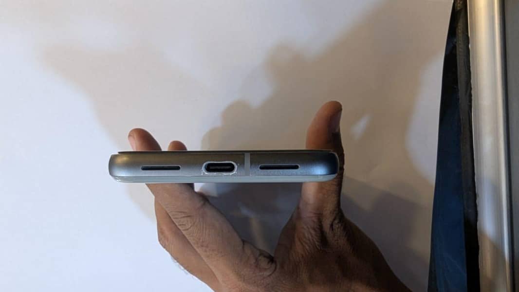 Google Pixel 8 4