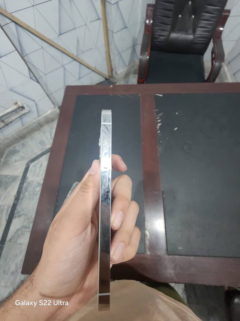 Apple iPhone 14 Pro 2