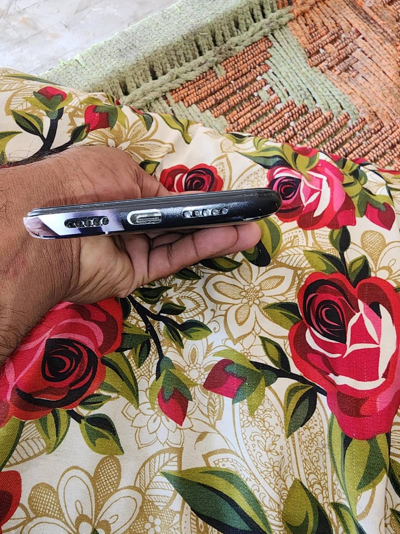 One Plus 6T 4