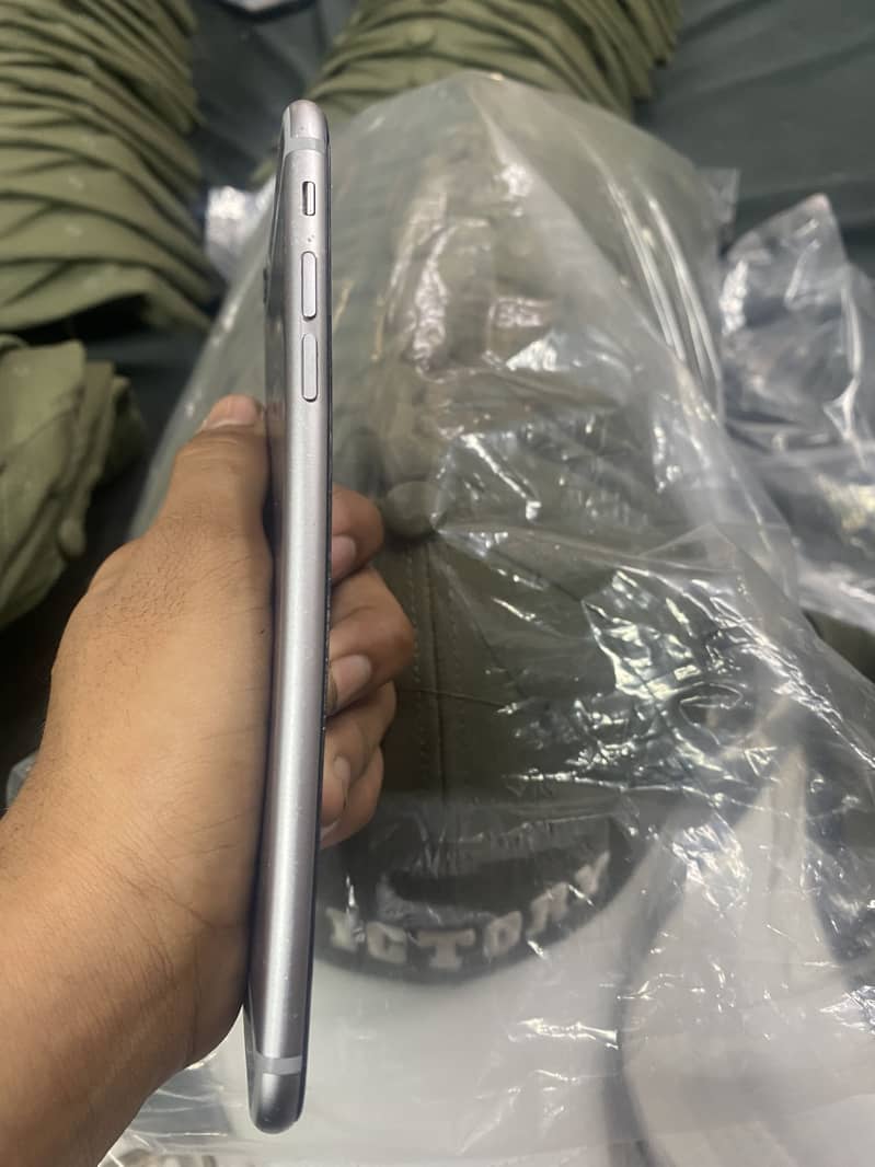 Apple iPhone 6S Plus 3