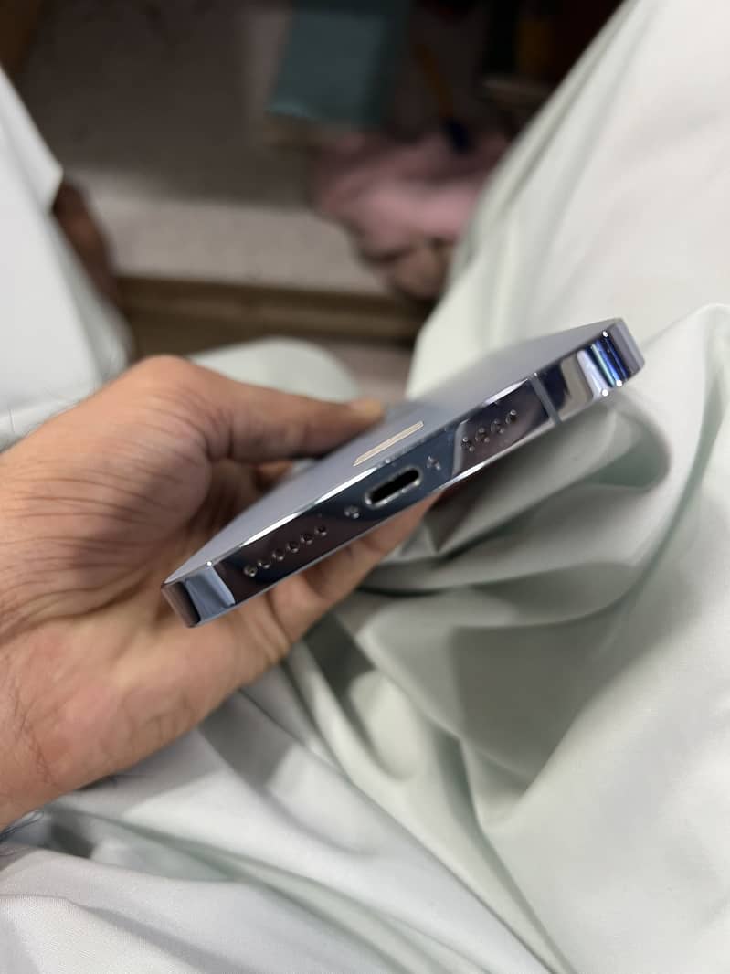 Apple iPhone 13 Pro Max 3