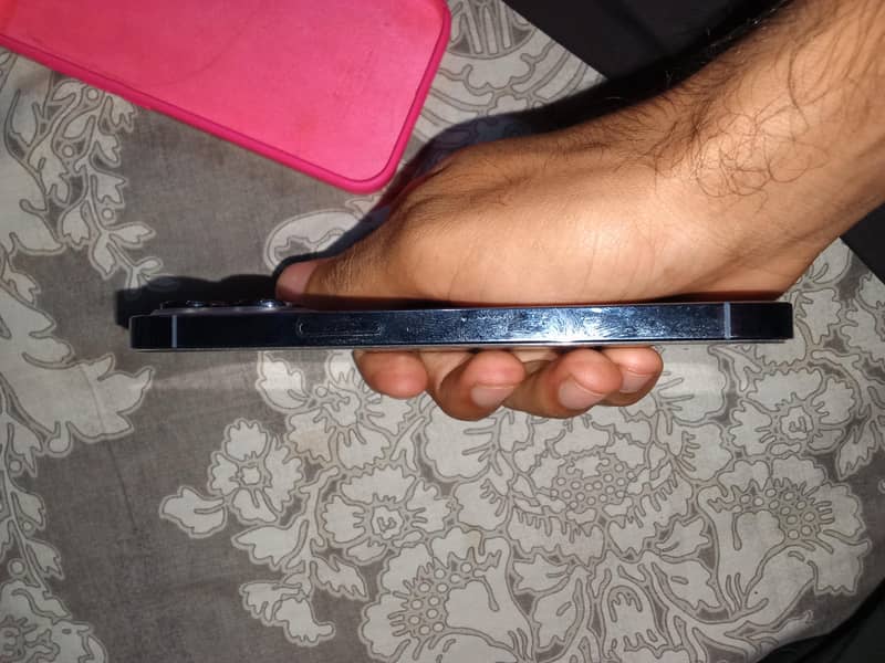 Apple iPhone 13 Pro 1