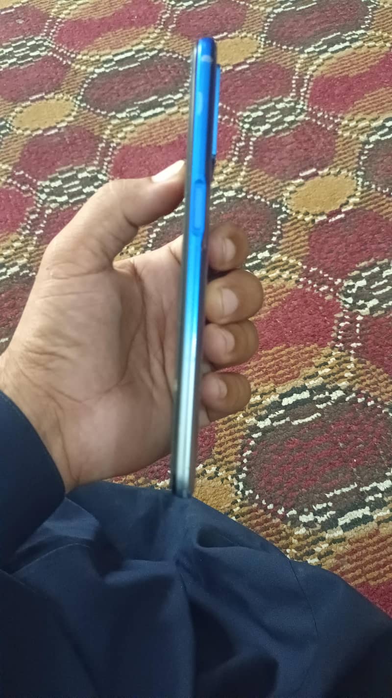OPPO A54 4