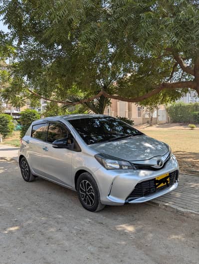 Toyota Vitz 2015