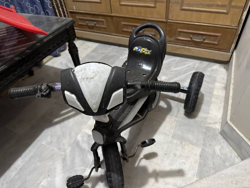 Tricycle 0
