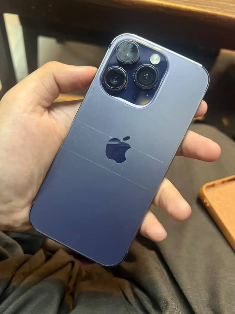 Apple iPhone 14 Pro 1