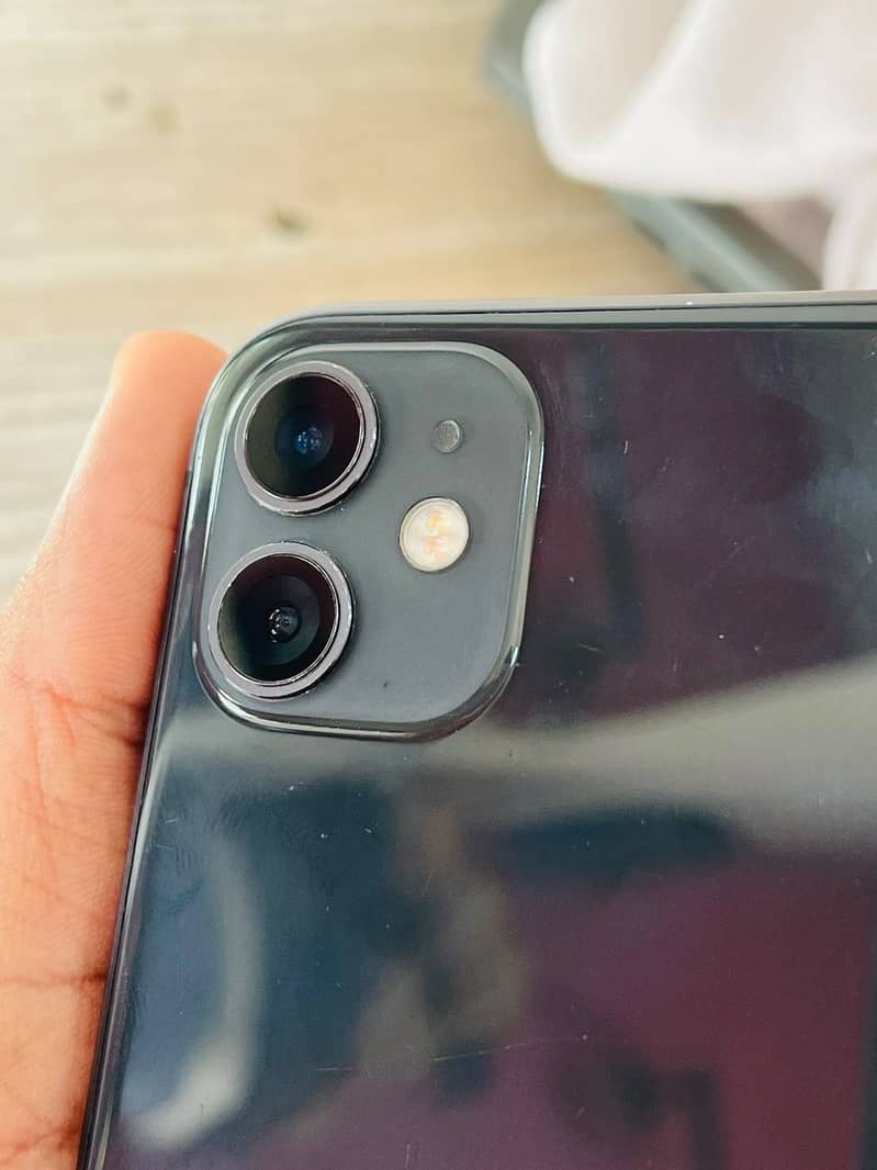 iPhone 11 6