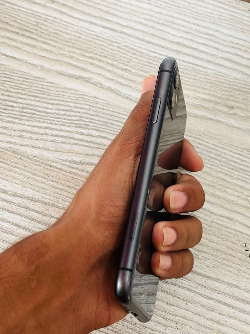 iPhone 11 8