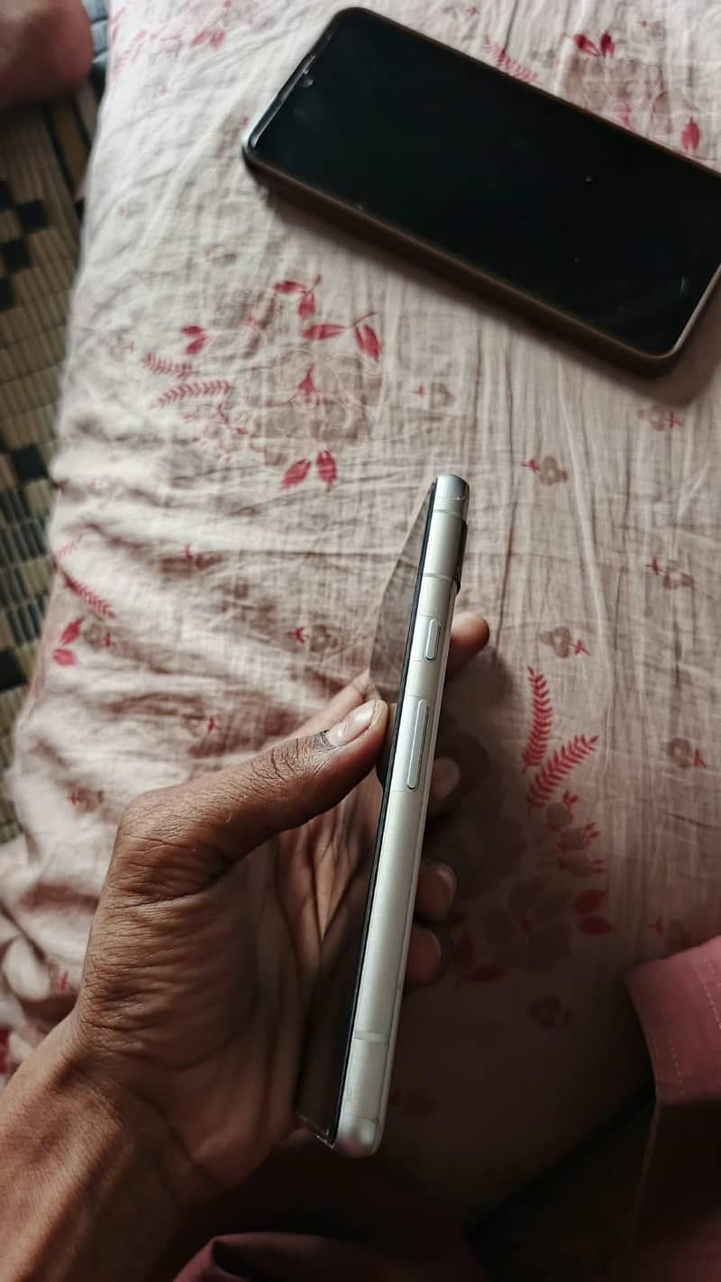 Google Pixel 7a 3