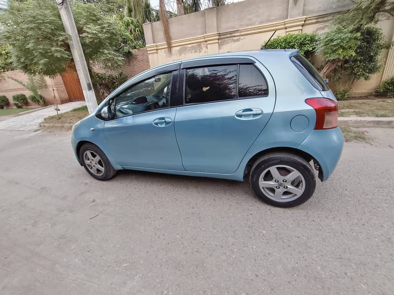 Vitz 2007/12 3