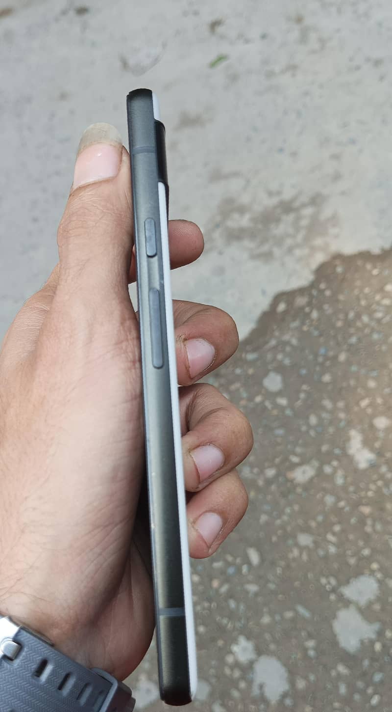 Google Pixel 6a 4