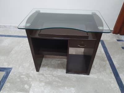 Computer Table With Mirror Used For Sale.