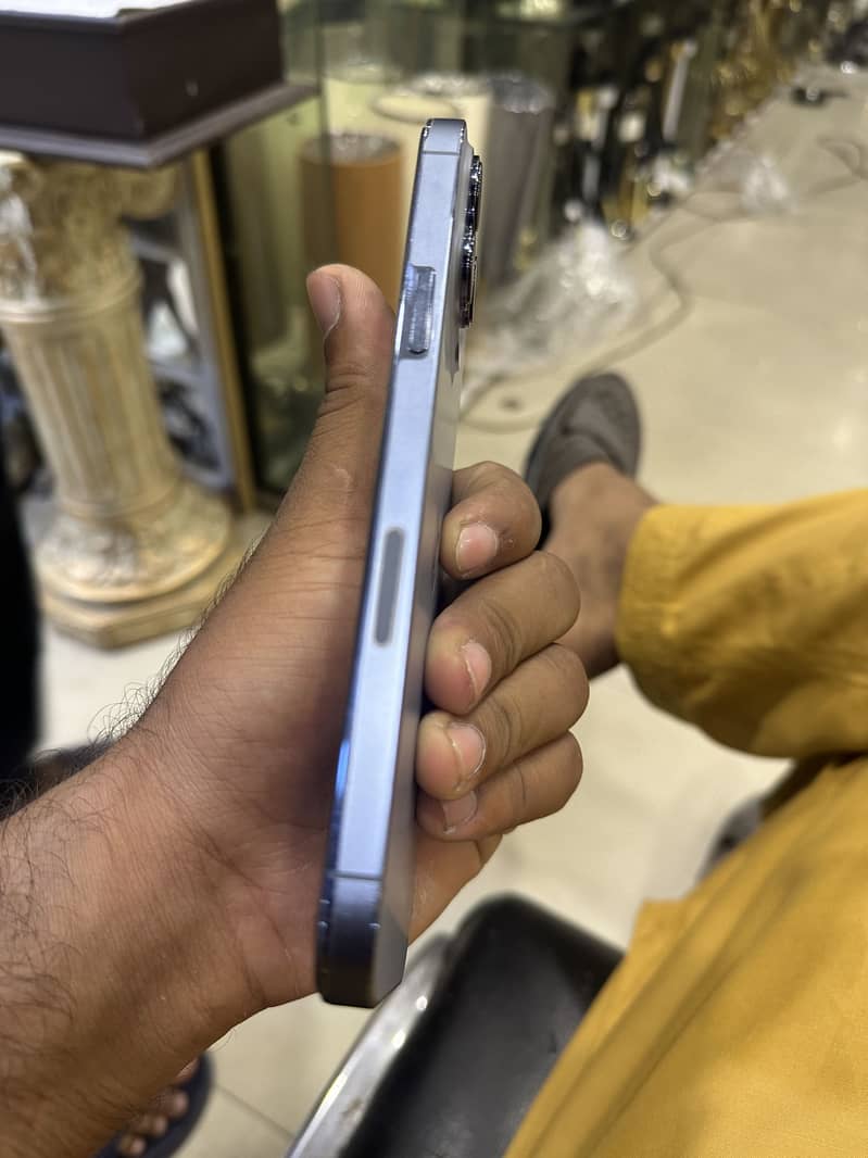 Apple iPhone 13 Pro Max 3