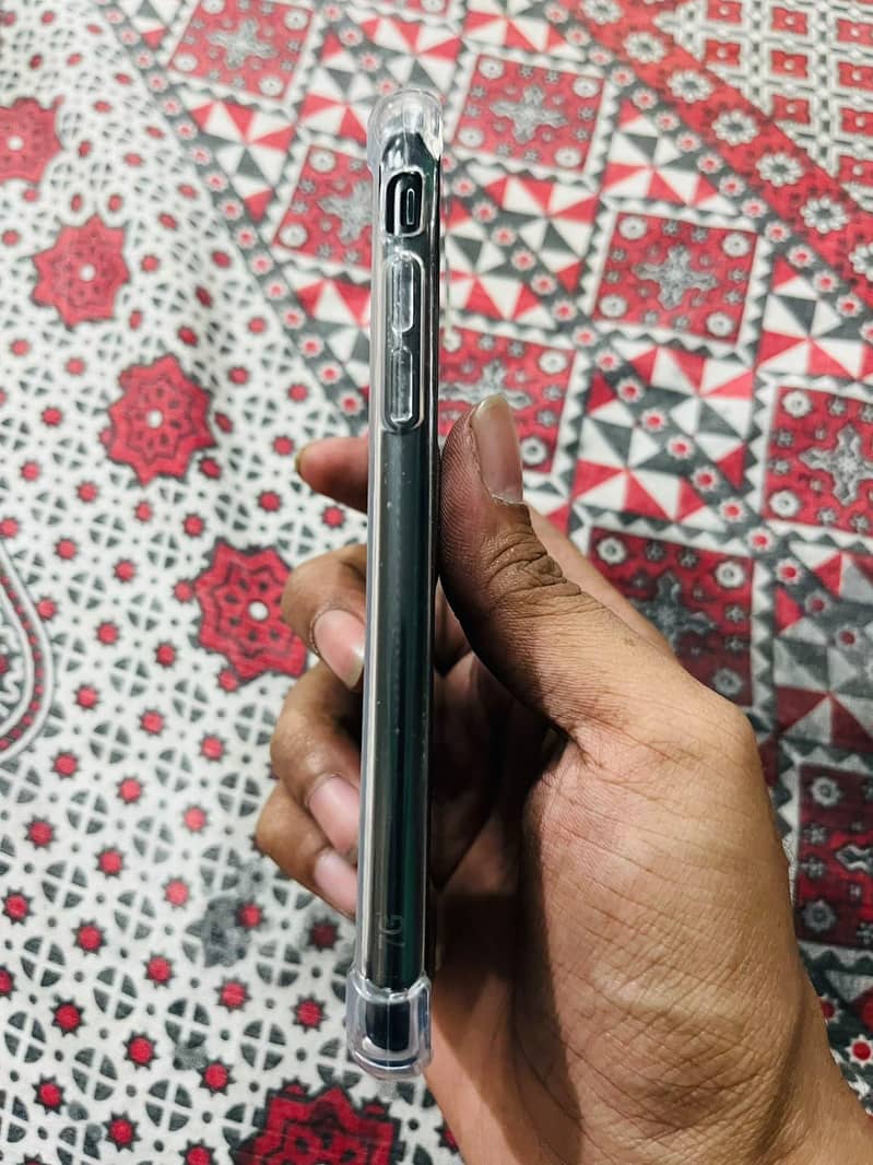 Apple iPhone SE 0