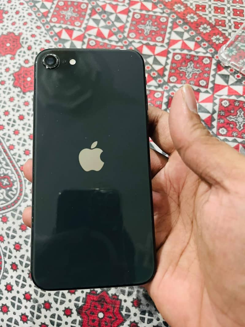 Apple iPhone SE 6
