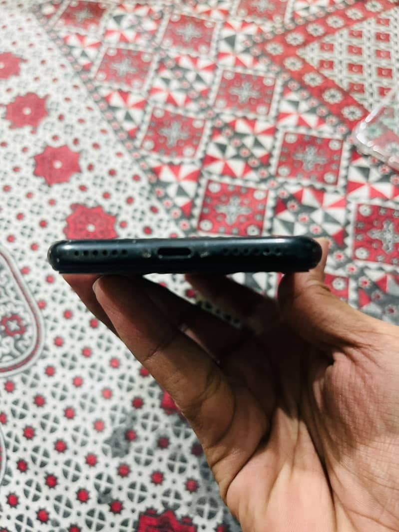 Apple iPhone SE 7
