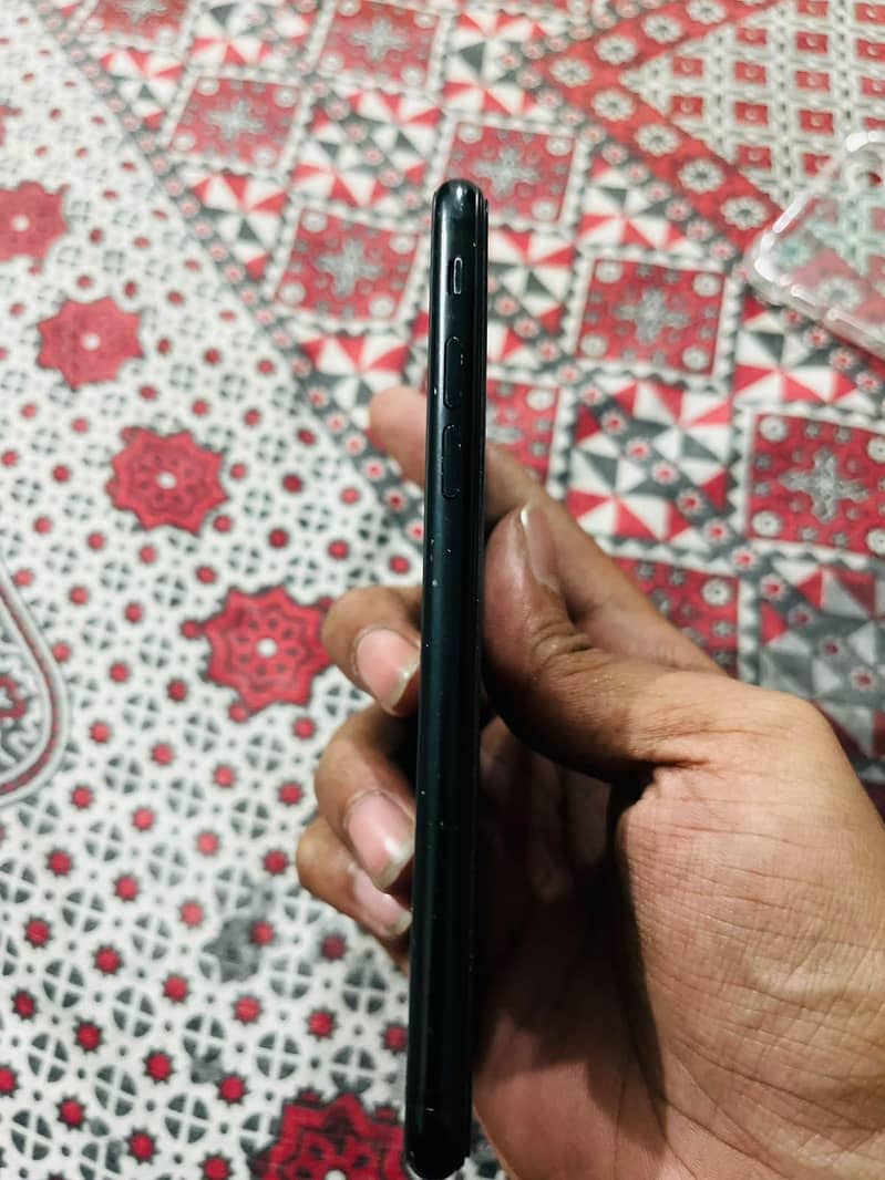 Apple iPhone SE 8