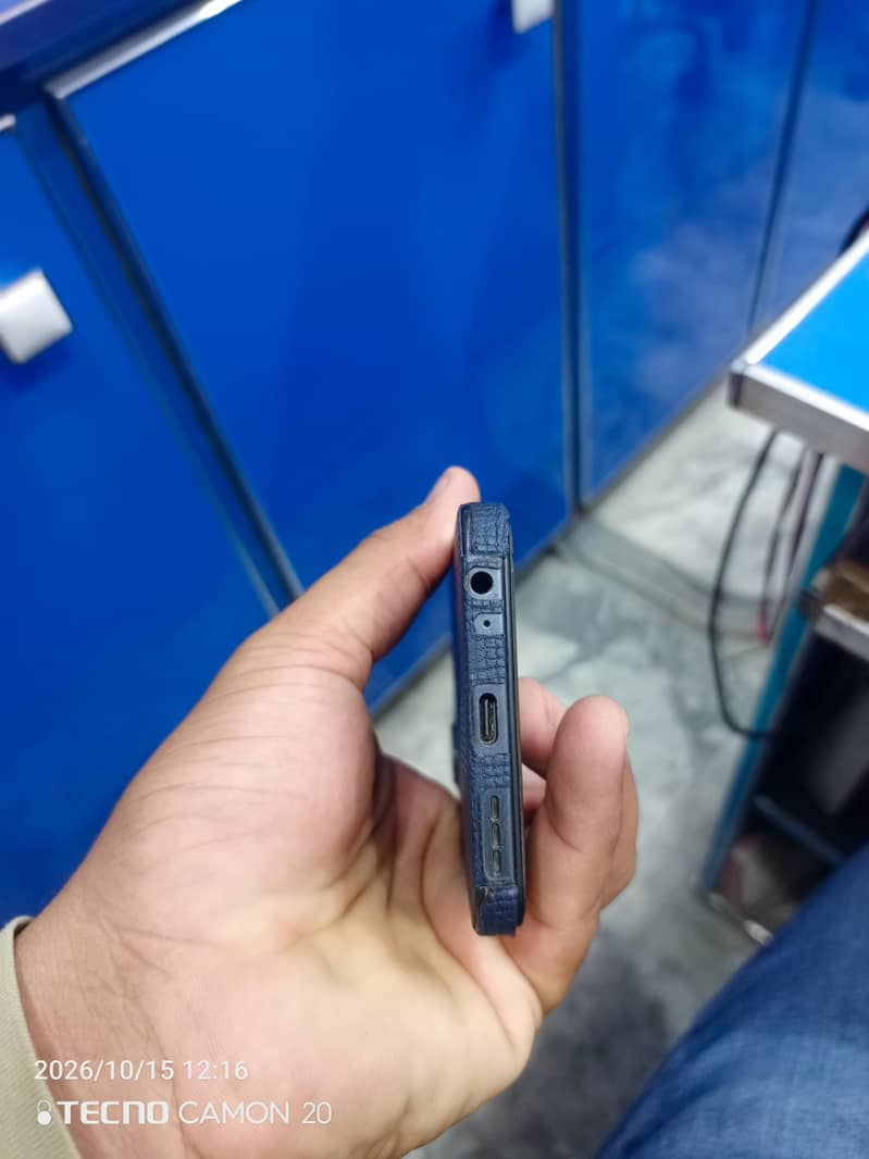 Tecno Spark Go(2) 7