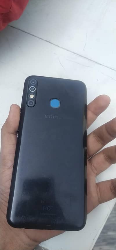 Infinix Hot 8