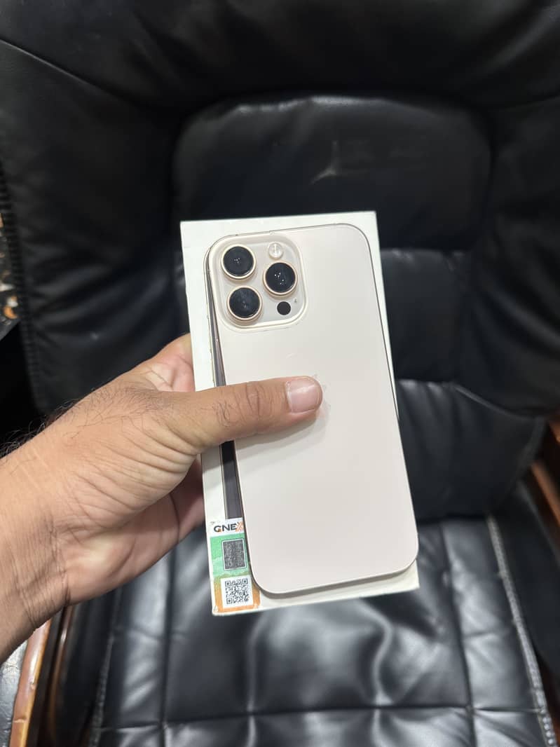 Apple iPhone 16 Pro Max 3