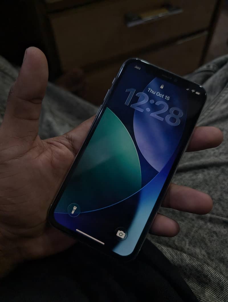 Apple iPhone 11 Pro 1