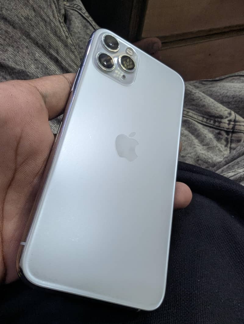 Apple iPhone 11 Pro 6