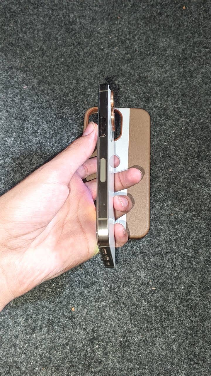 Apple iPhone 13 Pro 6