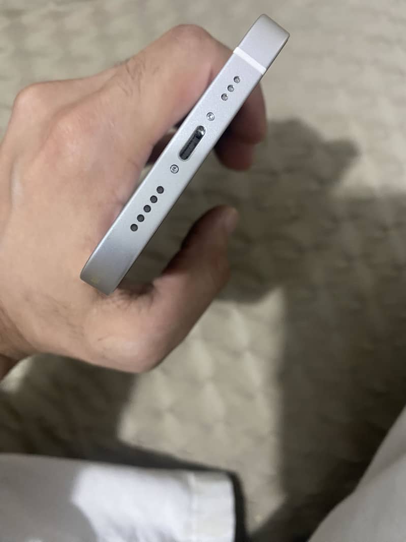 Apple iPhone 14 1