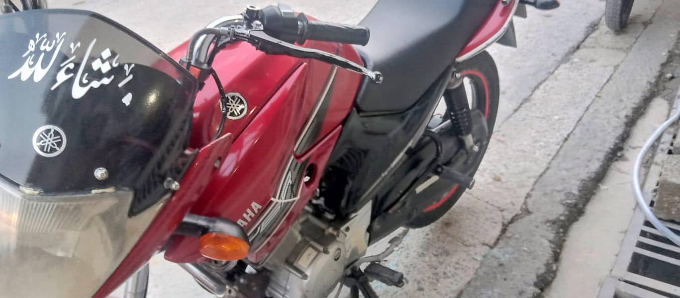 ybr 2015 model 9