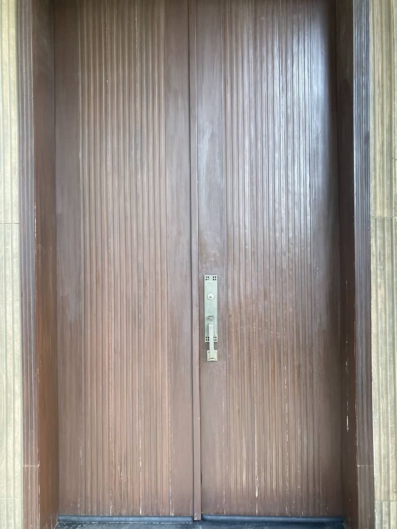 Main door 6