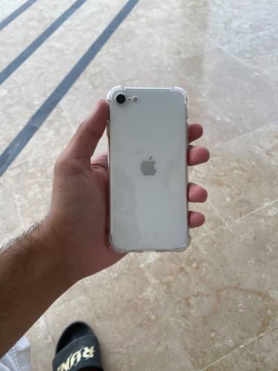 Apple iPhone SE