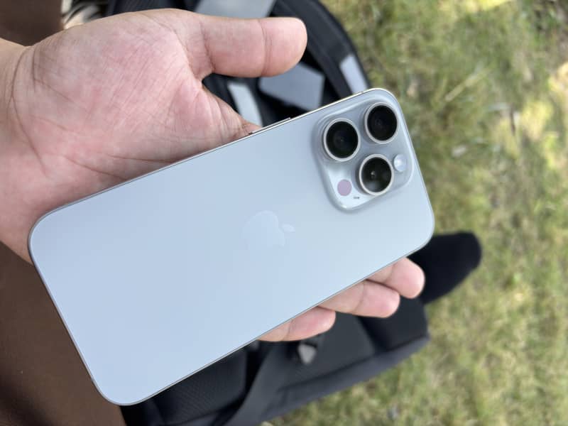 Apple iPhone 15 Pro 0