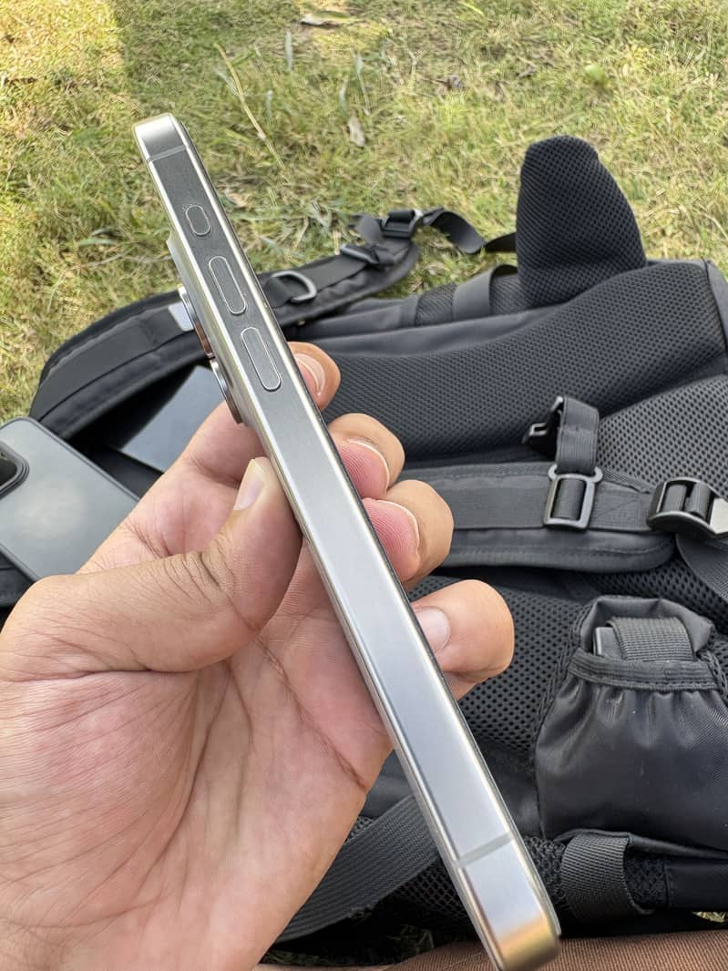 Apple iPhone 15 Pro 5