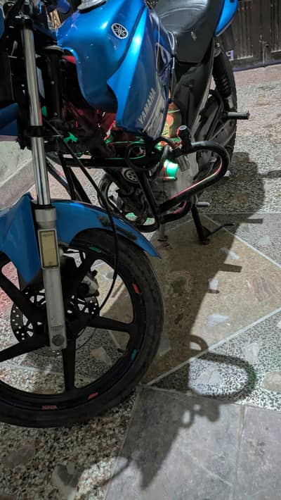 ybr 125 2017 model Punjab nbr Condition 10/10