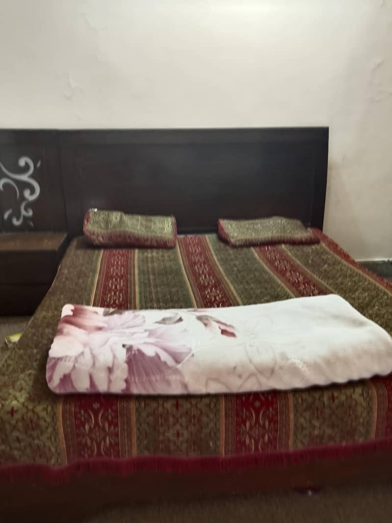 bed set with dressing table 3