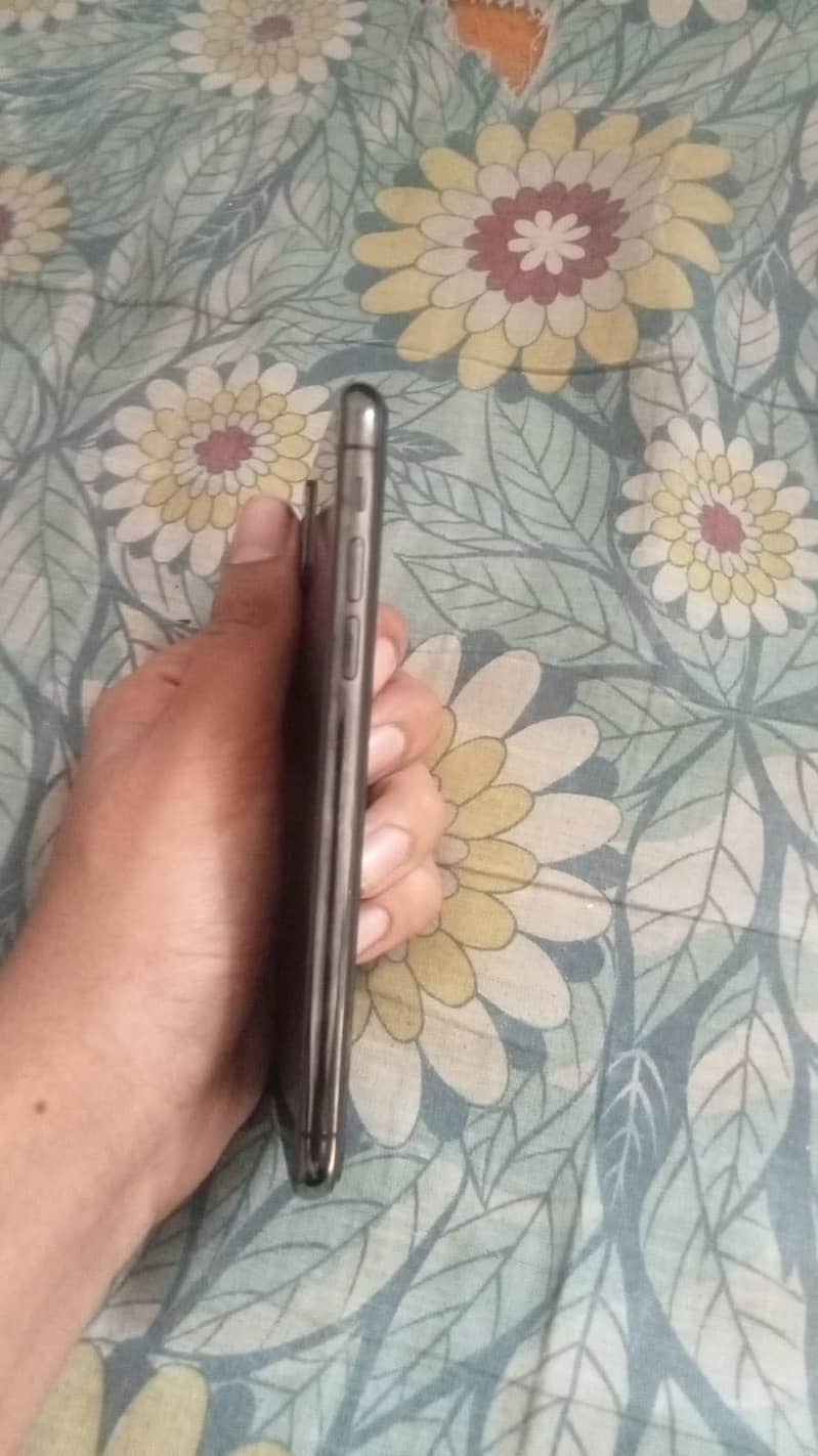 Apple iPhone X 1