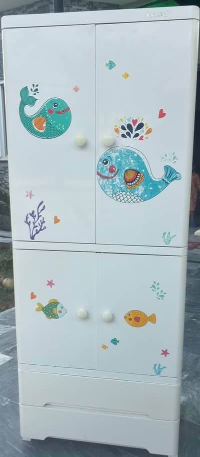 kids wardrobe