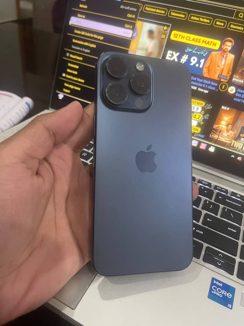 Apple iPhone 15 Pro Max 0