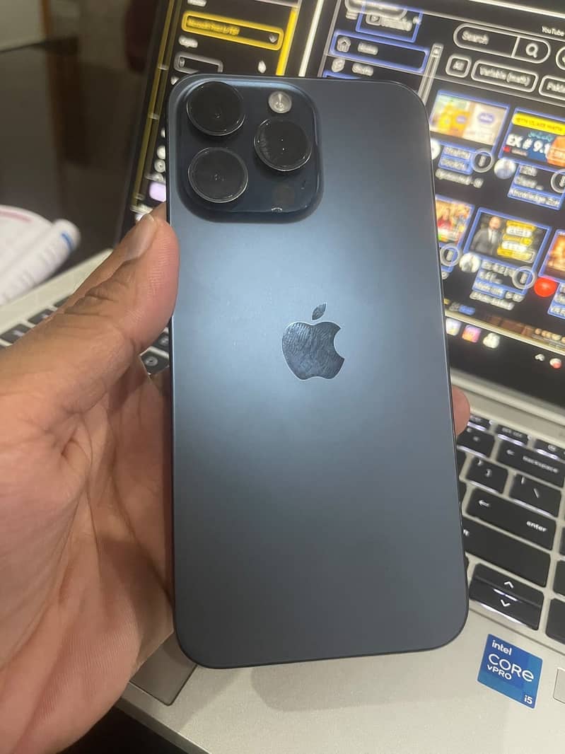Apple iPhone 15 Pro Max 2