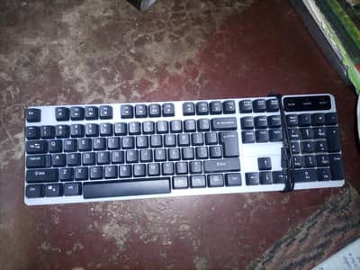 URGENT SELL Karna ha RGB keyboard kami pashi ho sakti ha