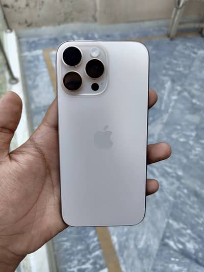 iPhone 16 Pro Max