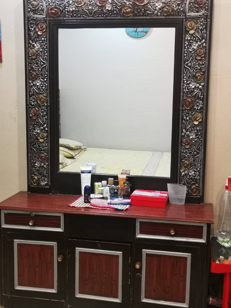 King bed with Dressing table 1