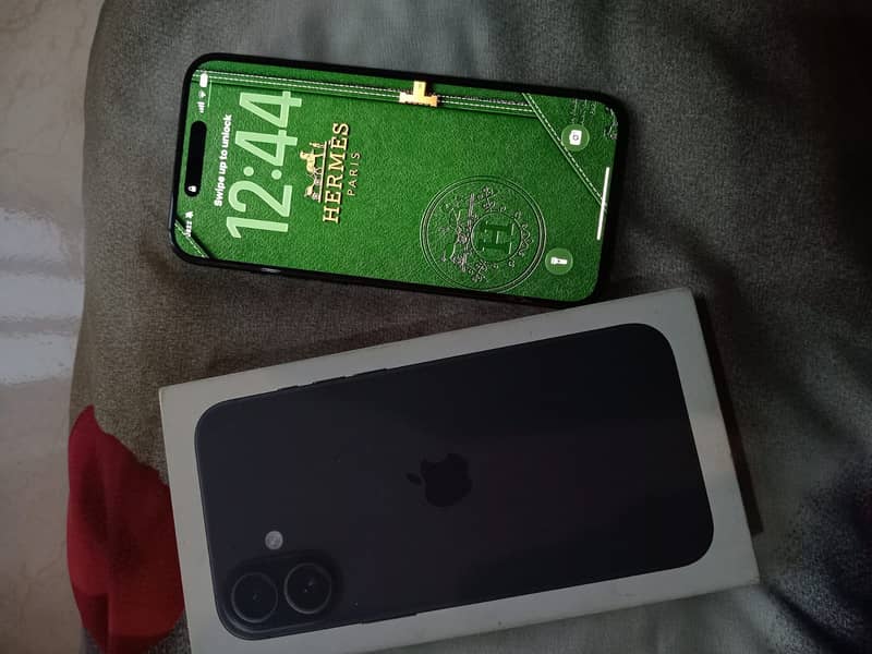 Apple iPhone 16 Plus 2
