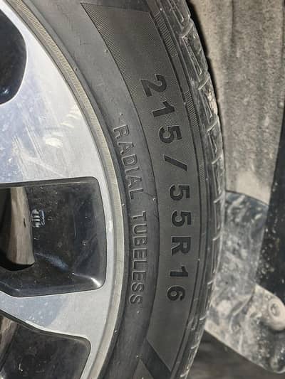 honda civic k tyre hain 60% used hai