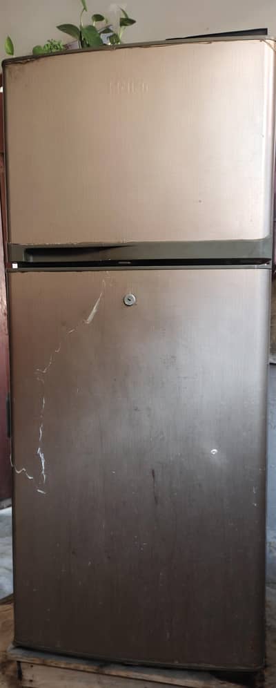 HAEIR DOUBLE DOOR REFRIGERATOR
